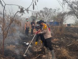 Gunakan Cairan Surfaktan dan Metode Suntik, Polres Balangan Efisien Padamkan Karhutla