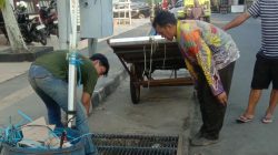 Cegah Bahaya bagi Warga, PUPR Tutup Drainase Taman Sanggam