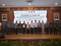 ATR/BPN Serahkan Sertipikat Aset Pemda dan BUMD Kalsel