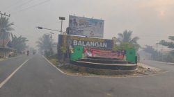 Kabut Asap Makin Parah, Warga Balangan Mulai Keluhkan Gangguan Pernapasan