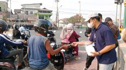 Kabut Asap Makin Pekat, Relawan UNIVSM Peduli Turun ke Jalan Bagikan Ratusan Masker