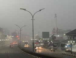 Kabut Asap Karhutla Kian Tebal Selimuti Kota Paringin