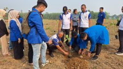 PC PMII dan Polres Balangan Bersinergi Hijaukan Lingkungan