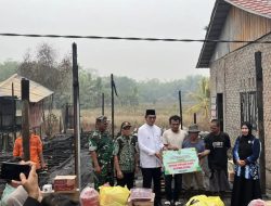 Wabup Balangan Salurkan Bantuan Sosial kepada Korban Kebakaran Lampihong Selatan