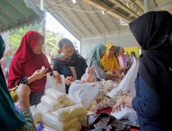 Pasar Murah ke-68 Disperindag Balangan Disambut Antusias Warga Gulinggang