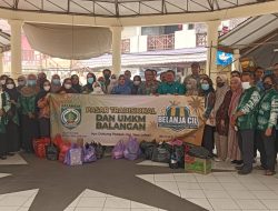 ASN Bapperida Balangan Ramaikan Pasar Paringin, Belanja Cil Dongkrak Omzet Pedagang Lokal